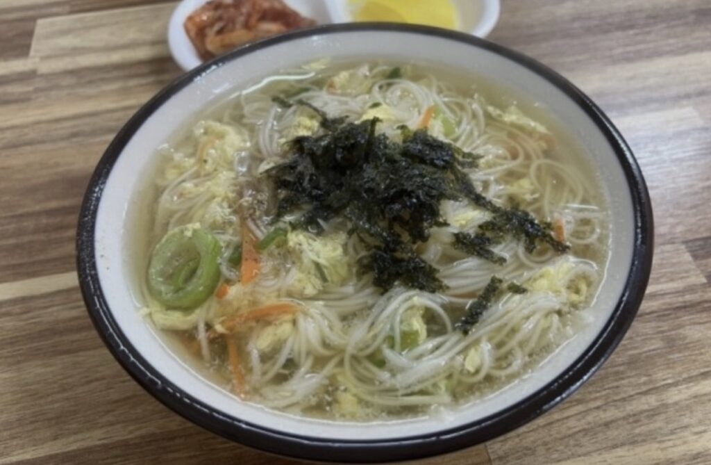 잔치국수
韓國宴會麵